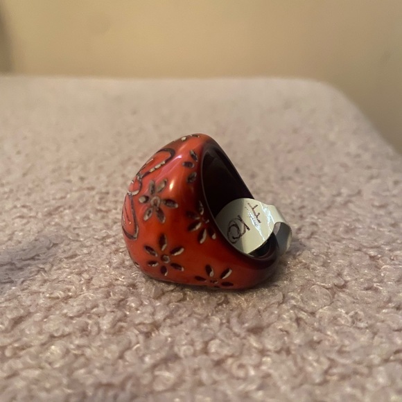Red Flower Ring - Picture 3 of 3